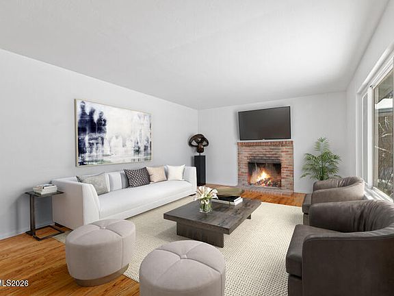 2nd image of 810 Lahontan Way