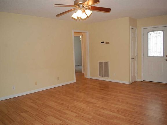 5th image of 1066 Merritt Lewis Ln