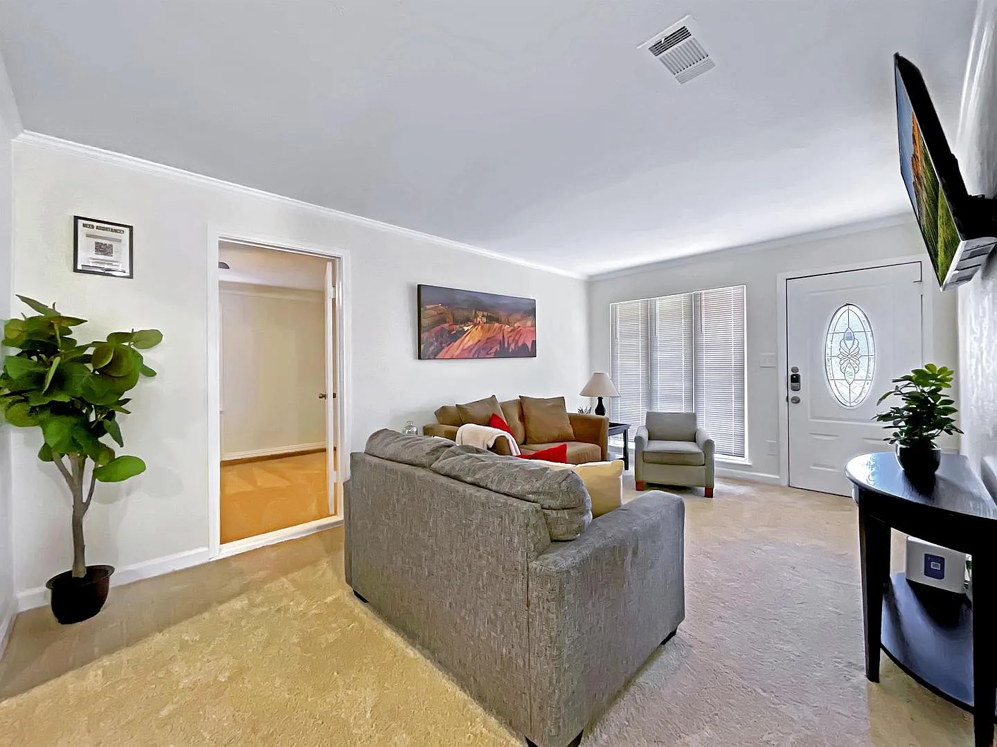 Charming home near Veterans Park — Photo 3