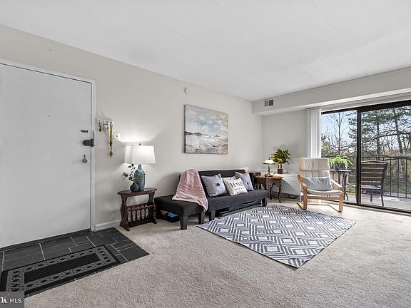 5th image of 6280 Edsall Rd Unit 301