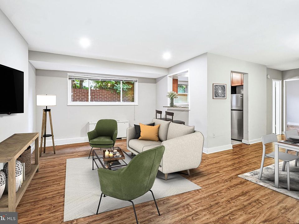 1st image of 116 Lee Ave APT 104