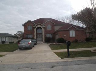 4895 Meadow Lake Dr, Richton Park, IL 60471