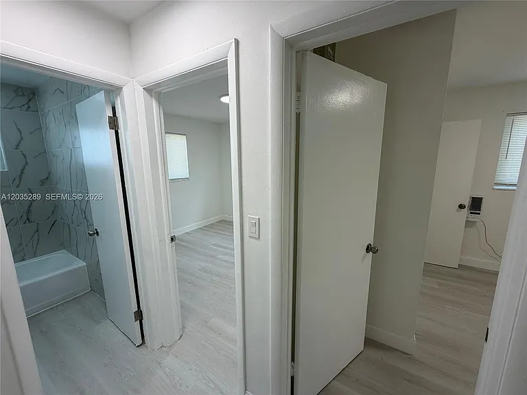 2417 NW 20th St #1 — Photo 10