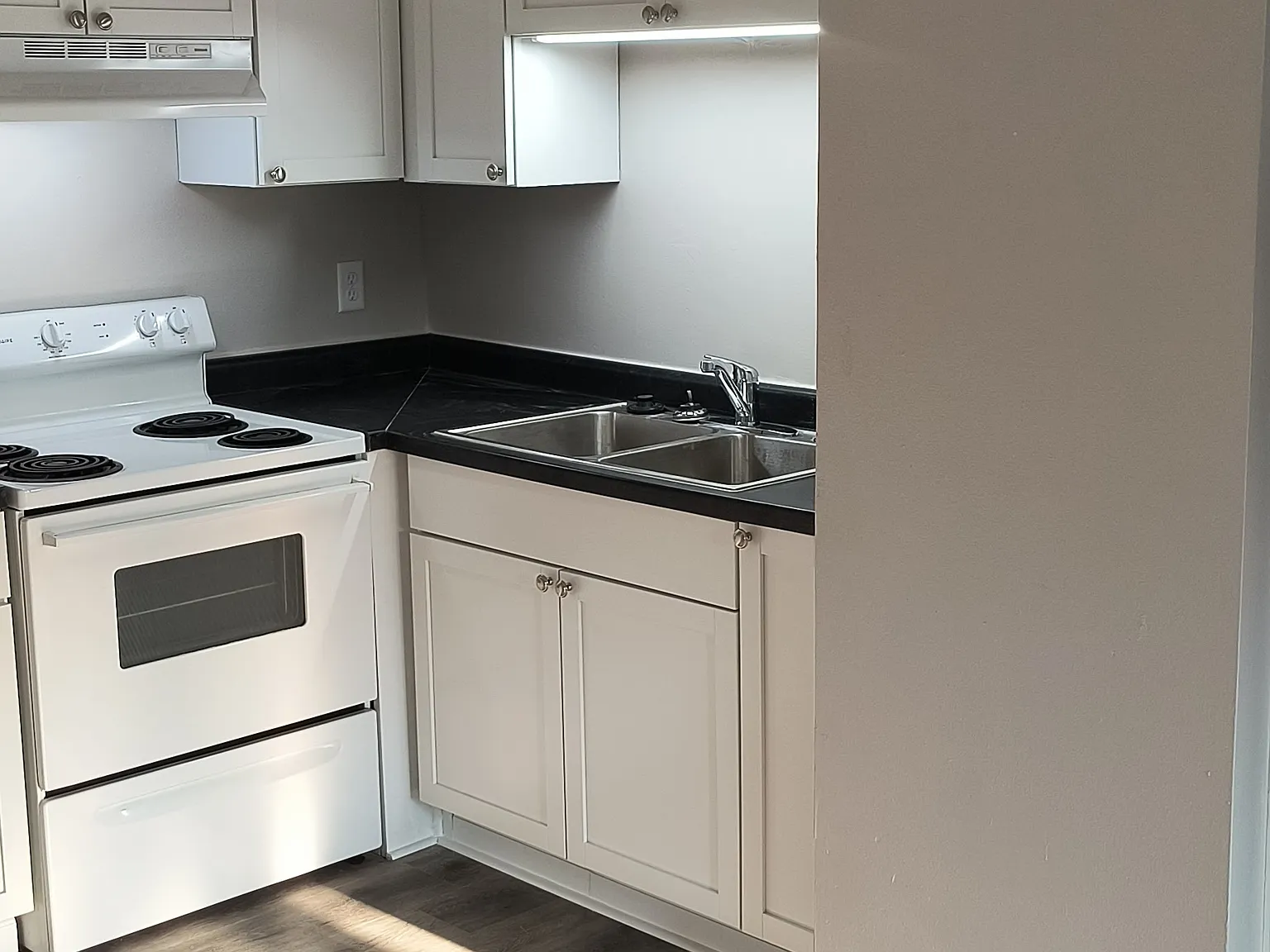 2 bed, 913 sqft, $1,500 — Photo 4