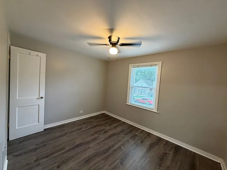 8339 S Hamilton Ave — Photo 9