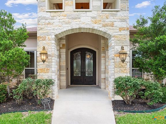 2nd image of 2125 Balcones Pl