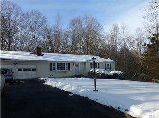 22 Indian Hill Ln, Sandy Hook, CT 06482