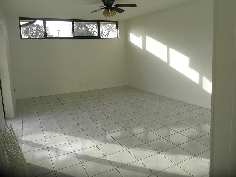 3896 Victoria Dr — Photo 2