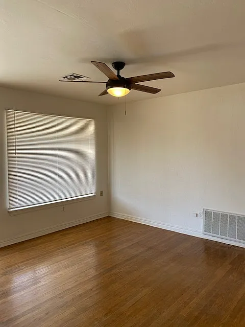 1929 Westchester Drive 2 - 1 — Photo 3