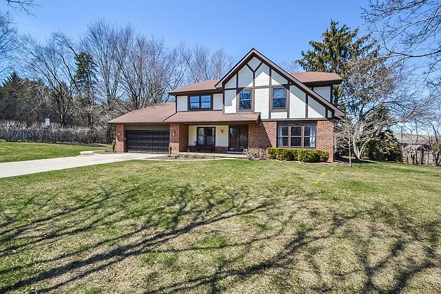 1st image of 921 Paradise Ln
