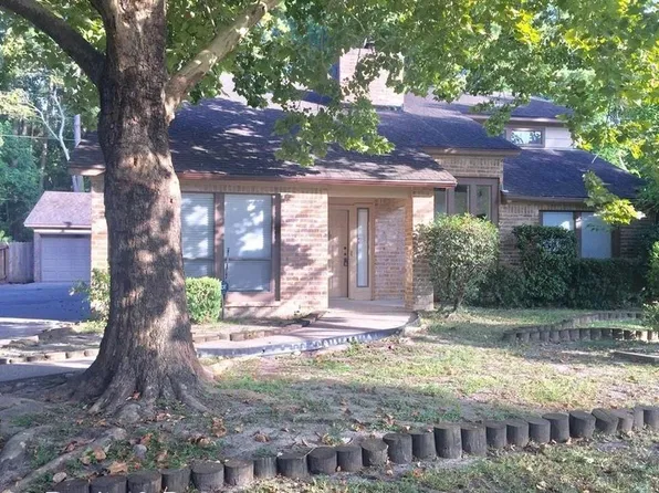 2810 Thorne Creek Ln, Houston, TX 77073