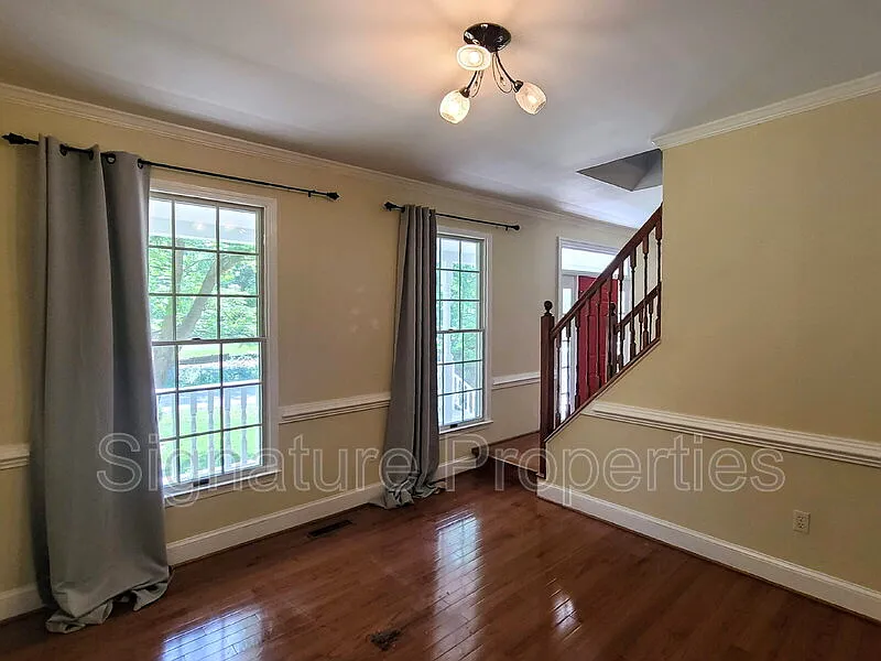 4 bed, 2.5 bath, 2052 sqft, $2,950 — Photo 3