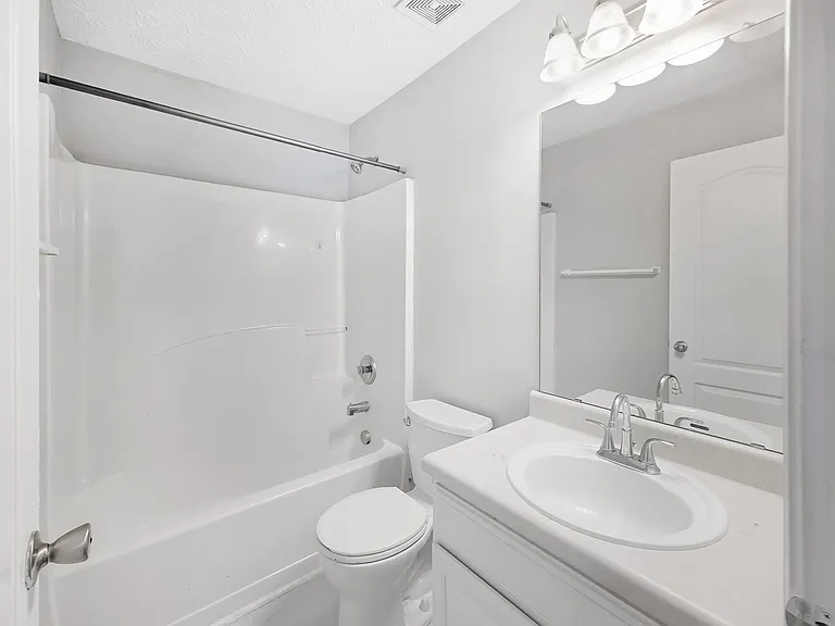 5539 Pineridge Ct — Photo 15