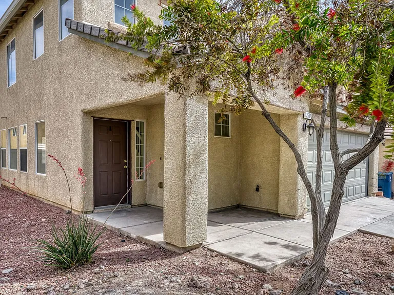 2562 Begonia Valley Ave — Photo 3