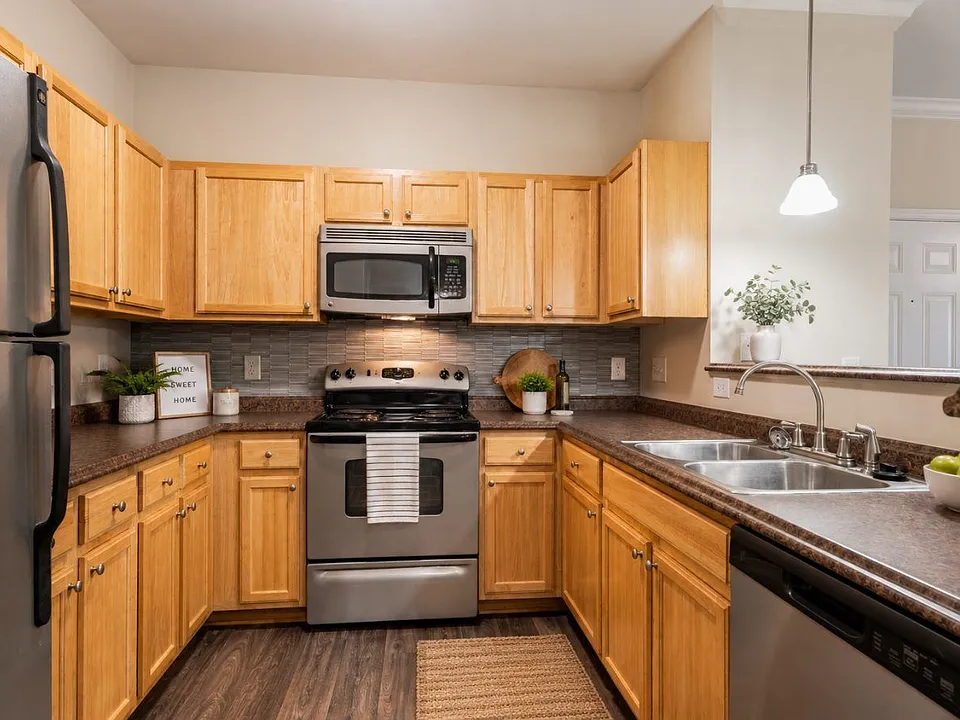 Carden Place Apartment Homes