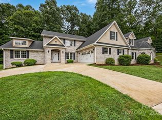 111 Nathan Ct, Fletcher, NC 28732