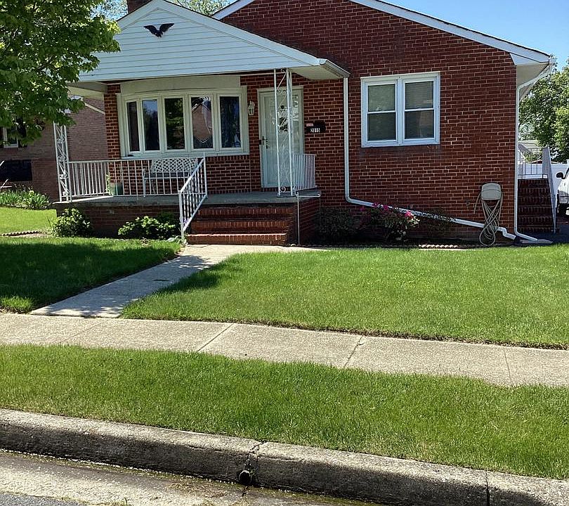 2nd image of 2815 Willoughby Rd