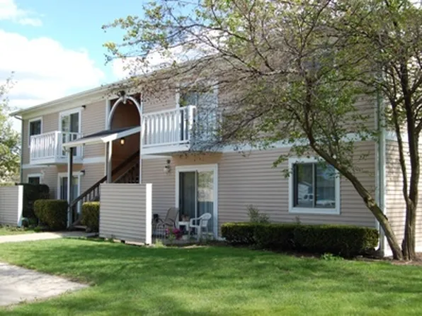 427 S Silverwood Ln APT 3, Goshen, IN 46526