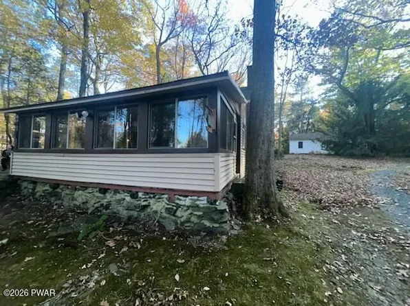 144 Slab Hill Rd, Dingmans Ferry, PA 18328