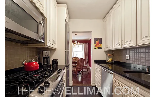 Sold by Douglas Elliman | media 23