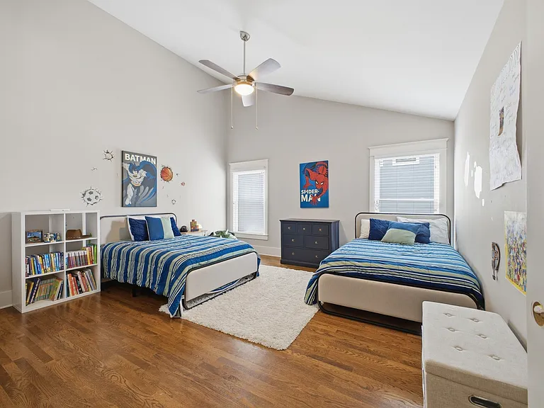 1102 Caldwell Ave — Photo 32