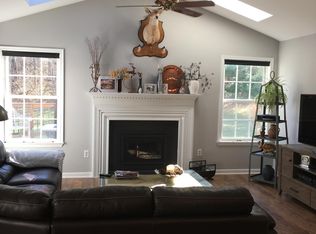 525 Dogwood Dr, Ambler, PA 19002