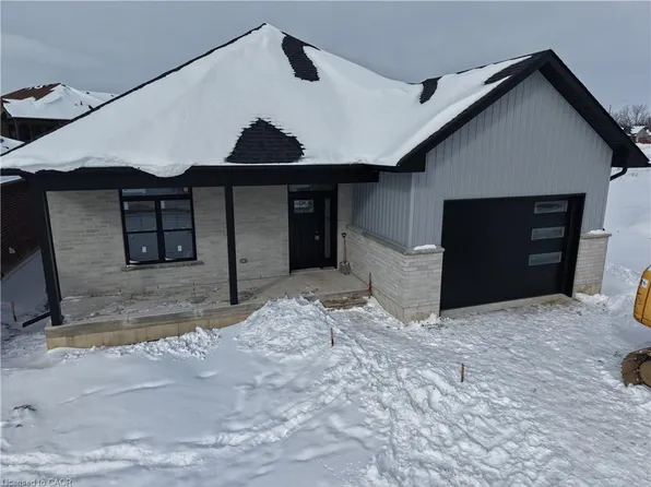 67 Hunter Dr N, Norfolk County, ON N0E 1M0
