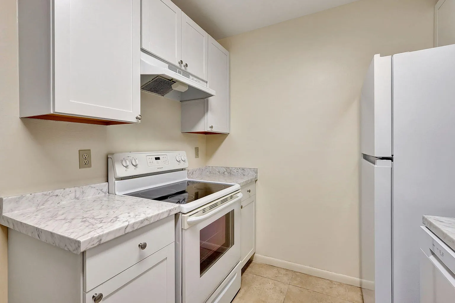 2 bed, 2.0 bath, $2,300 — Photo 4
