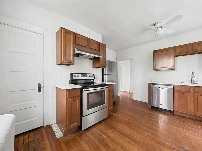 1000 Davis Ave #2 — Photo 7