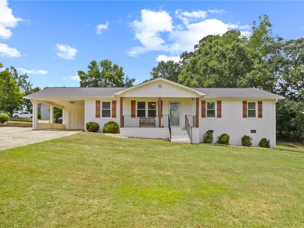 211 Bentwood Dr, Piedmont, SC 29673