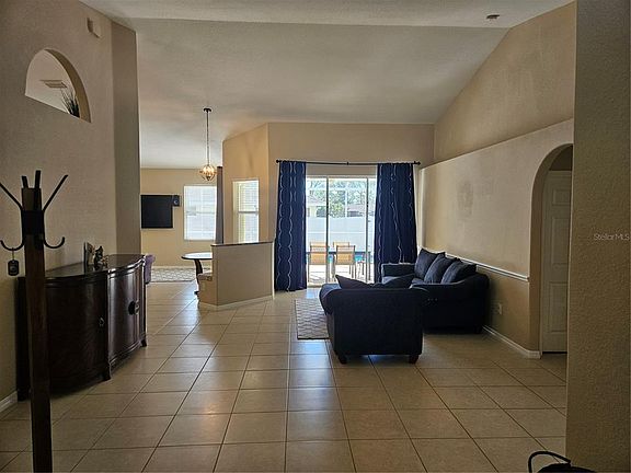 4th image of 779 Nectar Rd