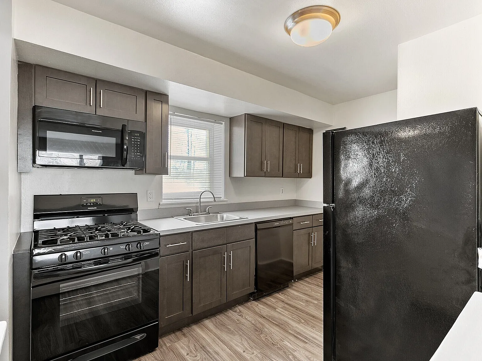 Napa Townhomes — Photo 4