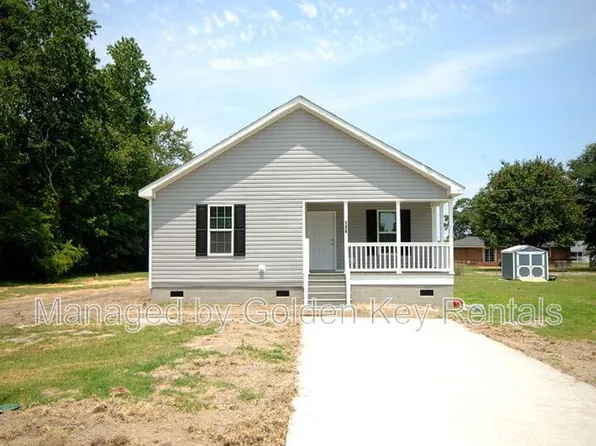 106 Lane St, Pikeville, NC 27863