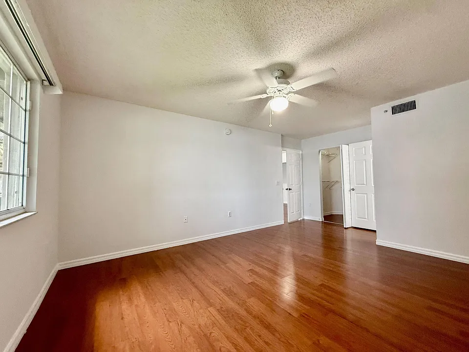 5041 Wiles Rd #9208