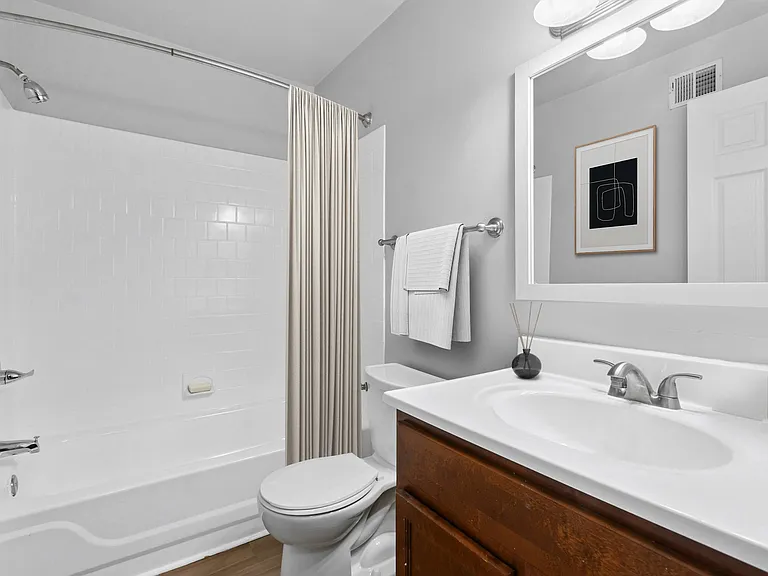 Poplar Glen — Photo 14