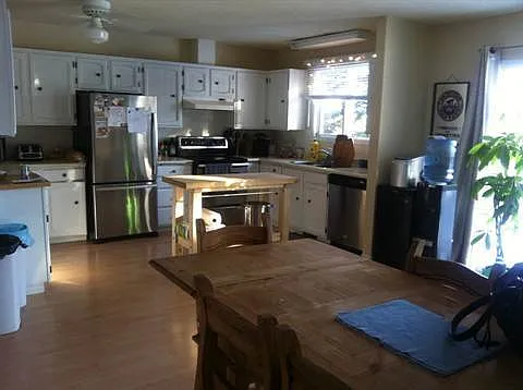 811 12th Ave SE #1A — Photo 2