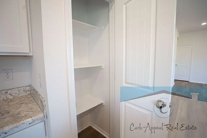 5708 Boone St — Photo 10
