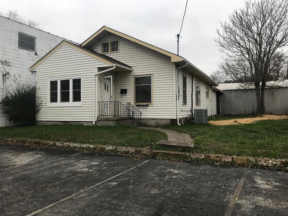 2nd image of 1012 S Main St
