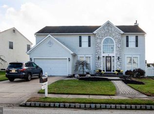 16 Graypebble Cir, Sicklerville, NJ 08081
