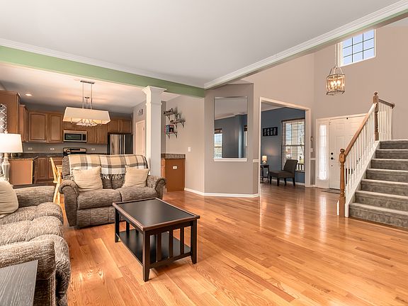 3rd image of 25034 Gates Ln