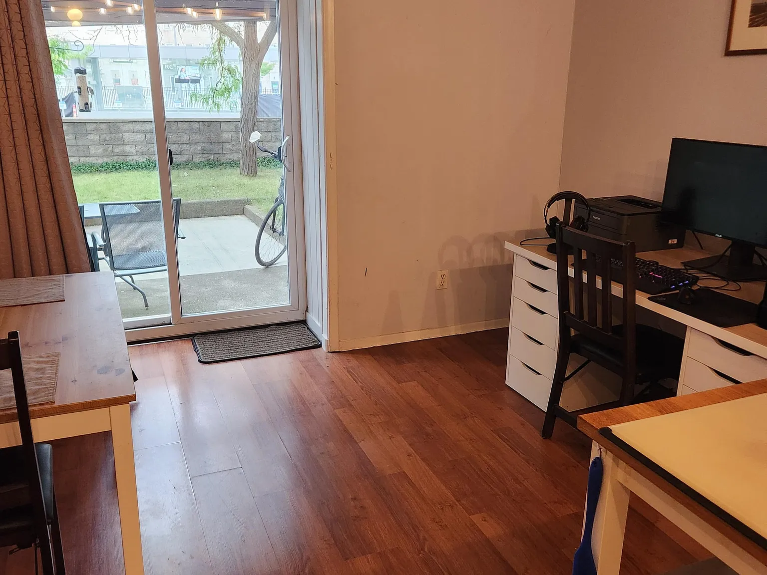 Studio, $1,300 — Photo 2