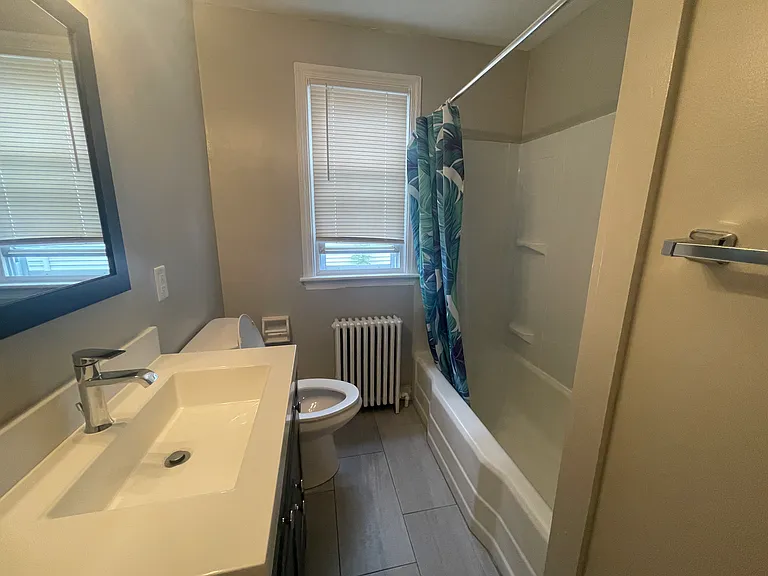 111 Sheldon Ter #1L — Photo 6