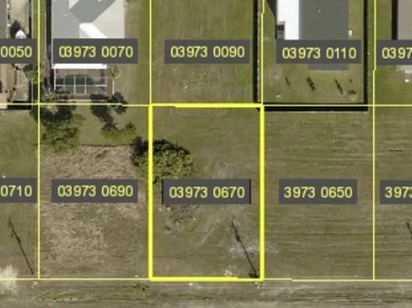 2843 Embers Pkwy W, Cape Coral, FL 33993