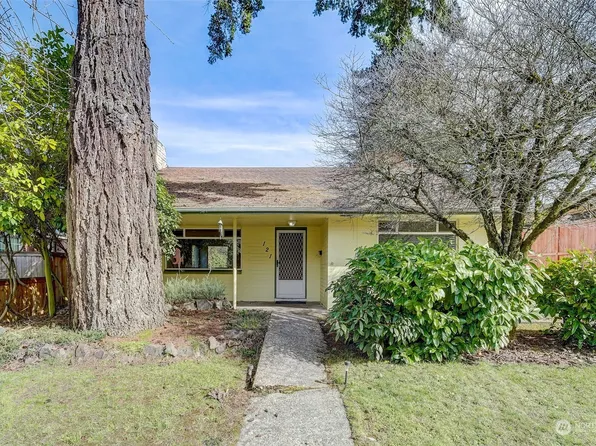 121 Farallone Avenue, Fircrest, WA 98466