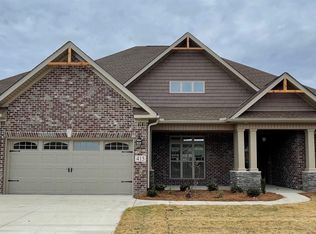 415 Turning Creek Dr, Huntsville, AL 35824