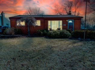 8011 Trafalgar St, Taylor, MI 48180