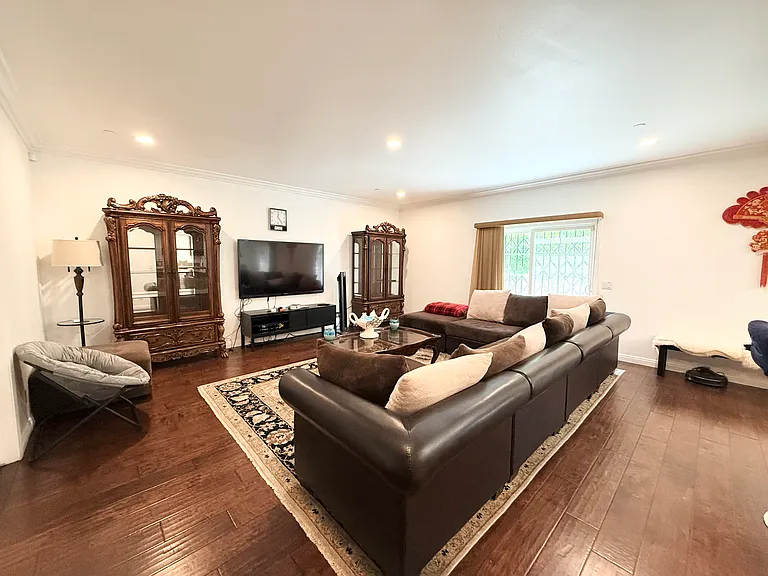 232 Genoa St #A — Photo 5