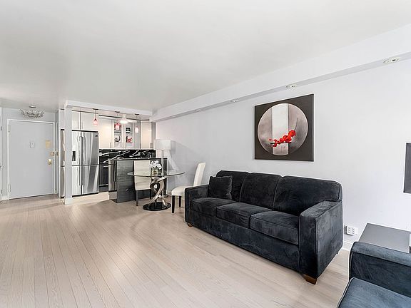 3rd image of 435 E 65th St #4E-1