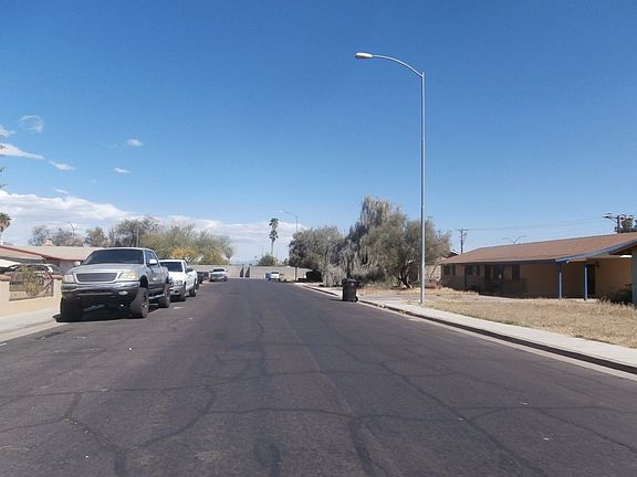 5th image of 1923 E Dana Ave