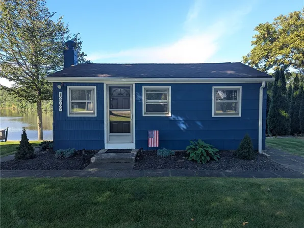 12989 Hillcrest Dr, Albion, NY 14411